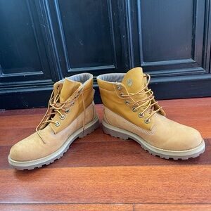 Timberland Men's Tan Boots size 4.5 UK 7 Like New!